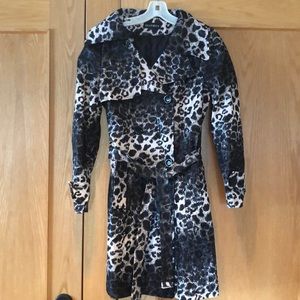 Cheetah print trench coat in EUC size S